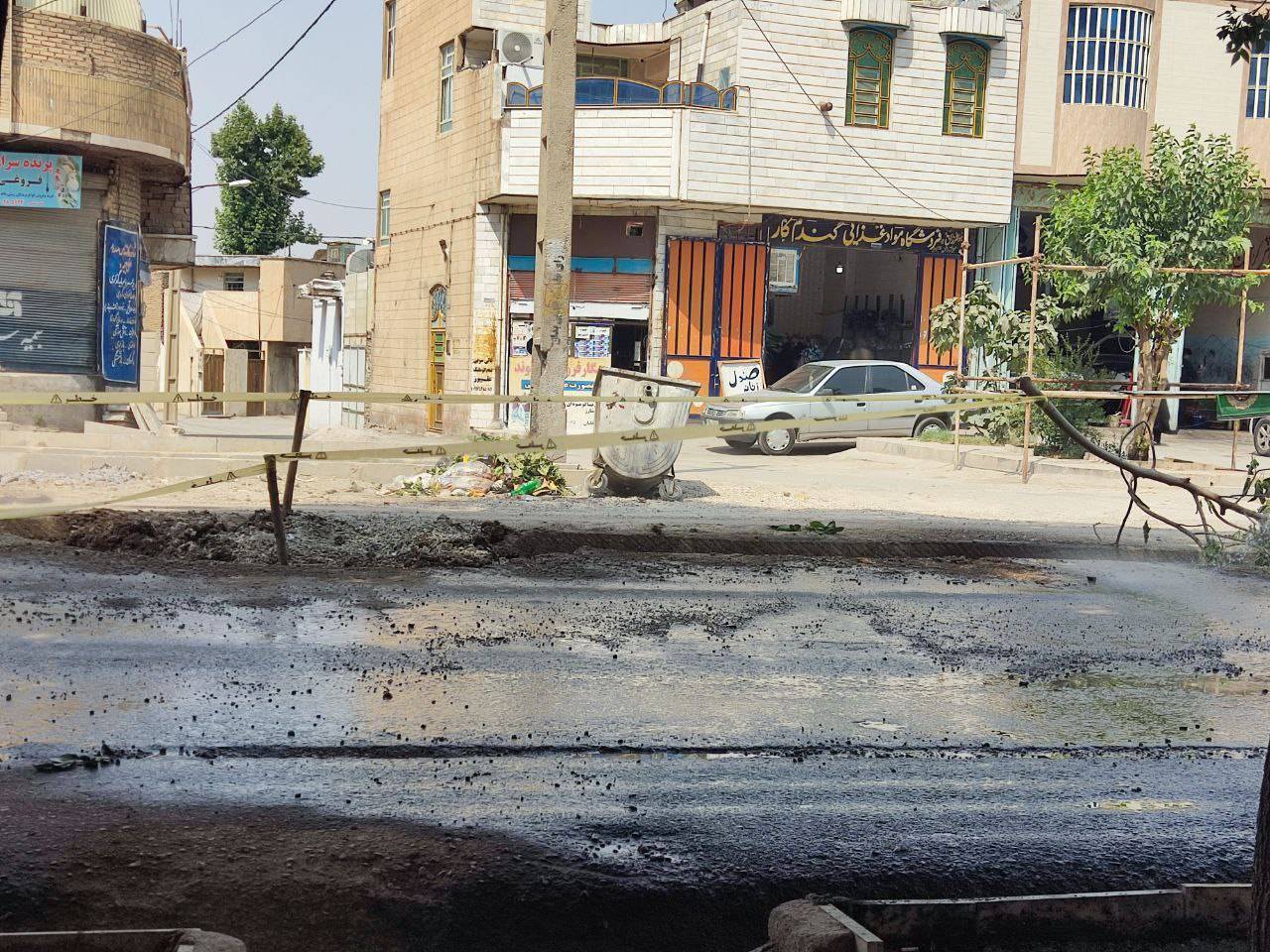 رهاسازی کنده کاری در خیابان طیب پاکمهر خرم آباد دردسرساز شد رهاسازی کنده کاری در خیابان طیب پاکمهر خرم آباد دردسرساز شد
