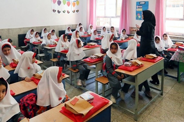 ارجاع دانشآموزان ورودی پایههای چهارم، هفتم و دهم برای غربالگری به مراکز جامع سلامت ارجاع دانشآموزان ورودی پایههای چهارم، هفتم و دهم برای غربالگری به مراکز جامع سلامت