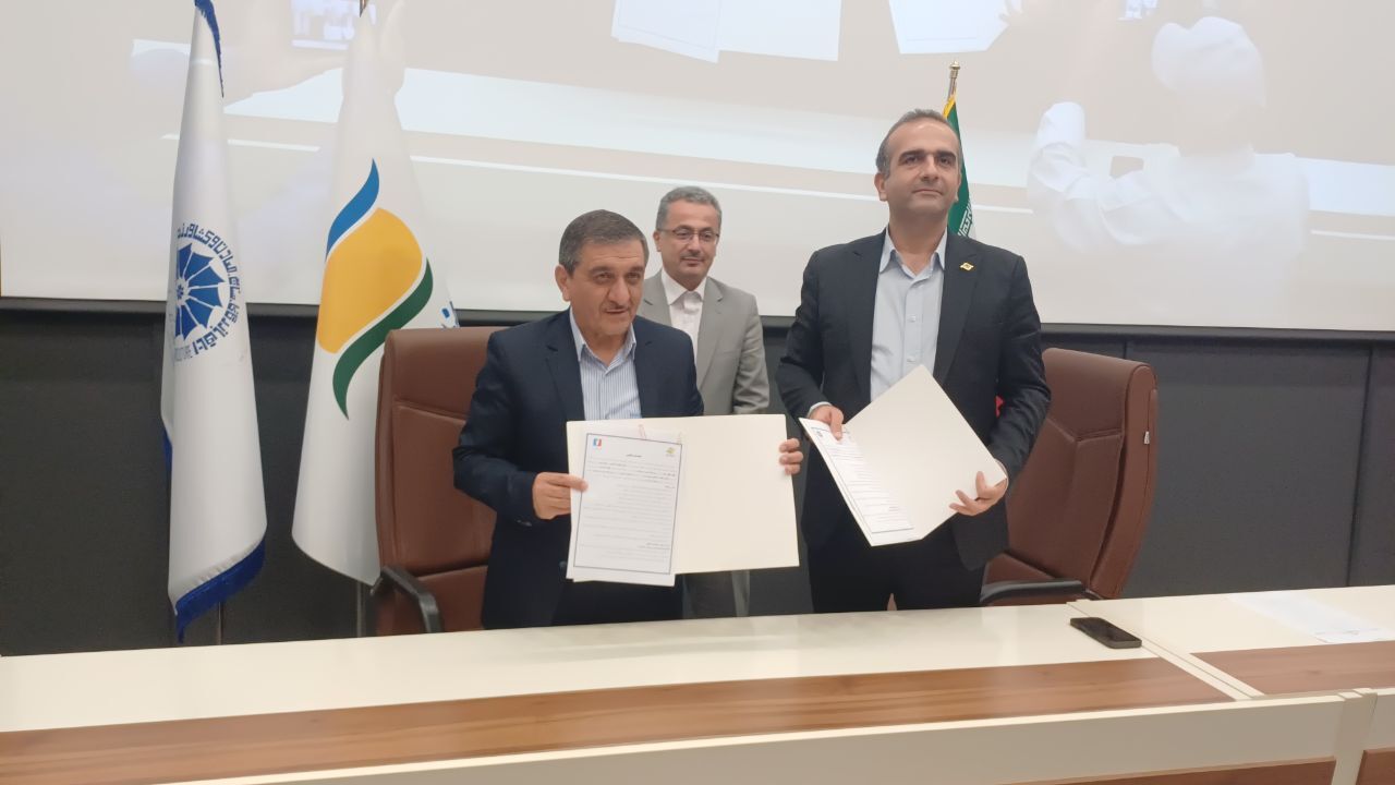 امضای تفاهمنامه اقتصادی بین مناطق آزاد انزلی و اروند امضای تفاهمنامه اقتصادی بین مناطق آزاد انزلی و اروند