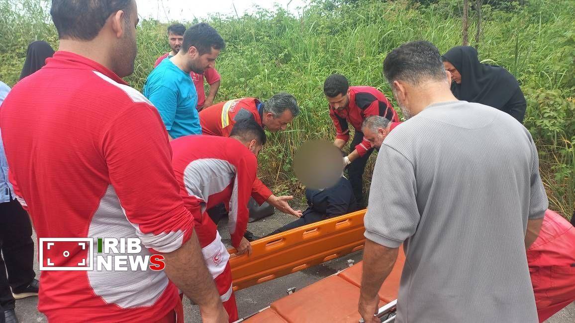 تلاش موفق آتش نشانان شهر باران برای نجات ۲ مصدوم حادثه تصادف تلاش موفق آتش نشانان شهر باران برای نجات ۲ مصدوم حادثه تصادف