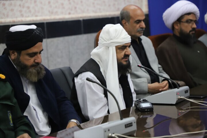 تقویت وحدت و حضور مردمی، پشتوانه اقتدار کشور است تقویت وحدت و حضور مردمی، پشتوانه اقتدار کشور است