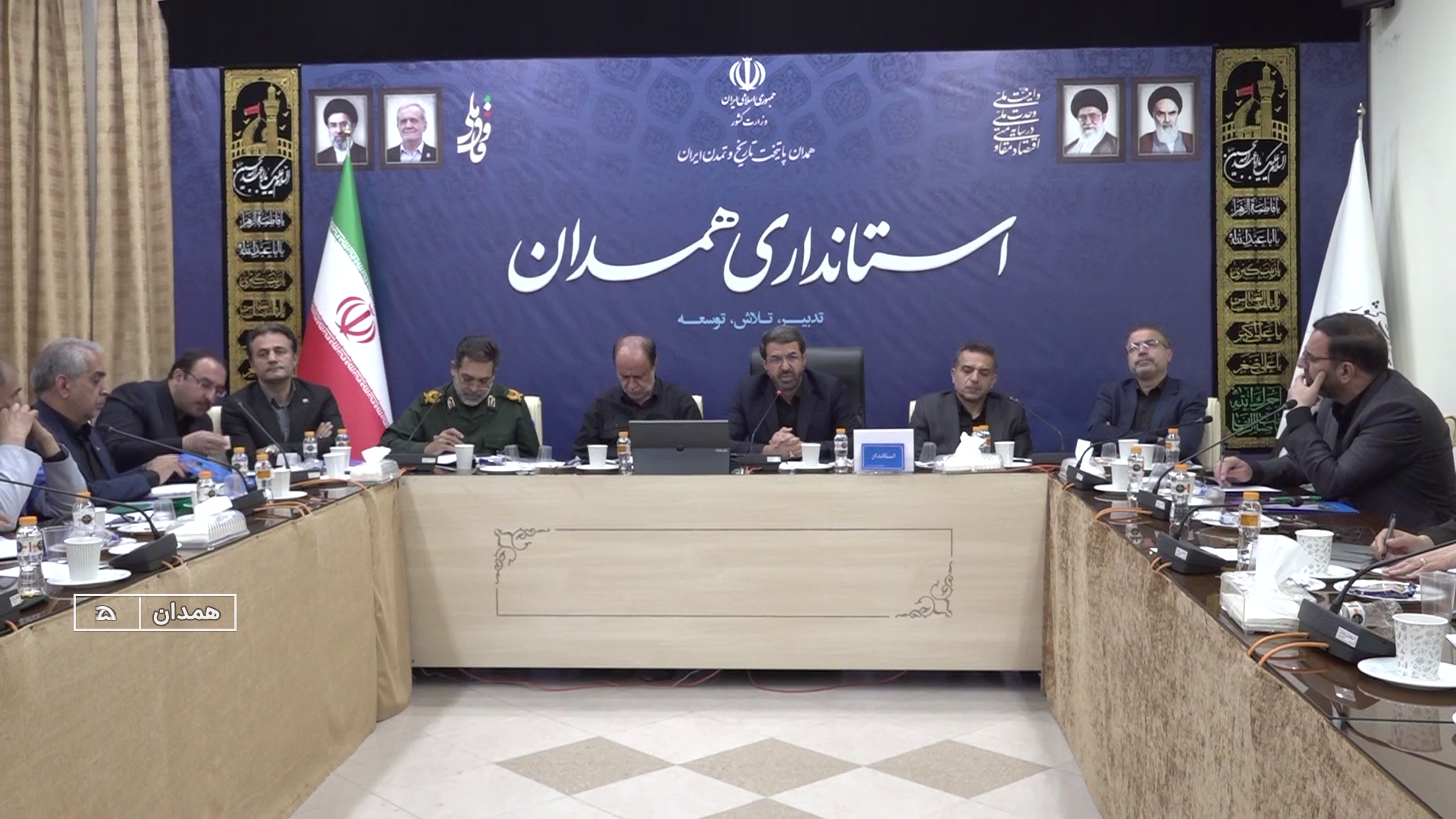 مراسم وداع و تشییع پیکرمطهر قائد شهید ، تشییع یک شخصیت نیست؛ نمایش عزت یک ملت است مراسم وداع و تشییع پیکرمطهر قائد شهید ، تشییع یک شخصیت نیست؛ نمایش عزت یک ملت است