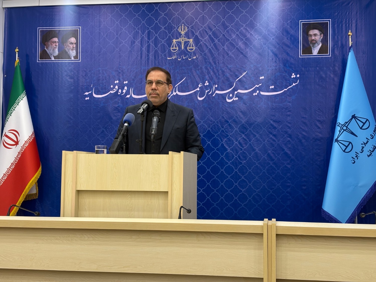 جهانگیر: شناسایی سالانه ۱۰ بستر فسادزا در زمینه اجرای سند تحول قضائی جهانگیر: شناسایی سالانه ۱۰ بستر فسادزا در زمینه اجرای سند تحول قضائی