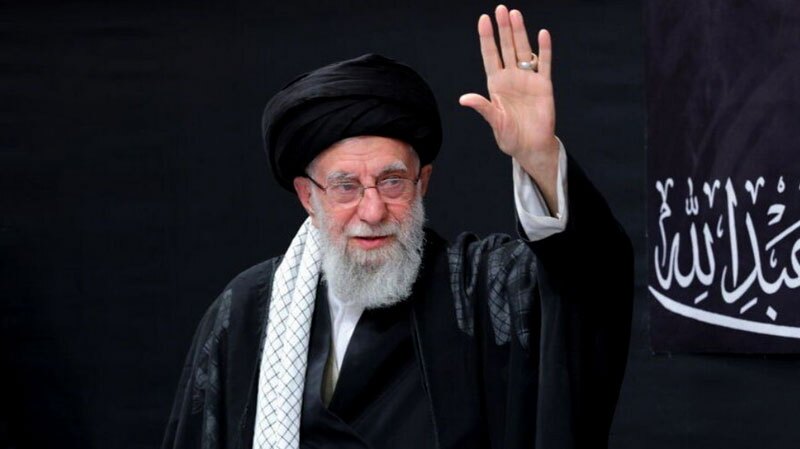 ای که میسوزد به یادِ خندههایت مرد و زن ای که میسوزد به یادِ خندههایت مرد و زن